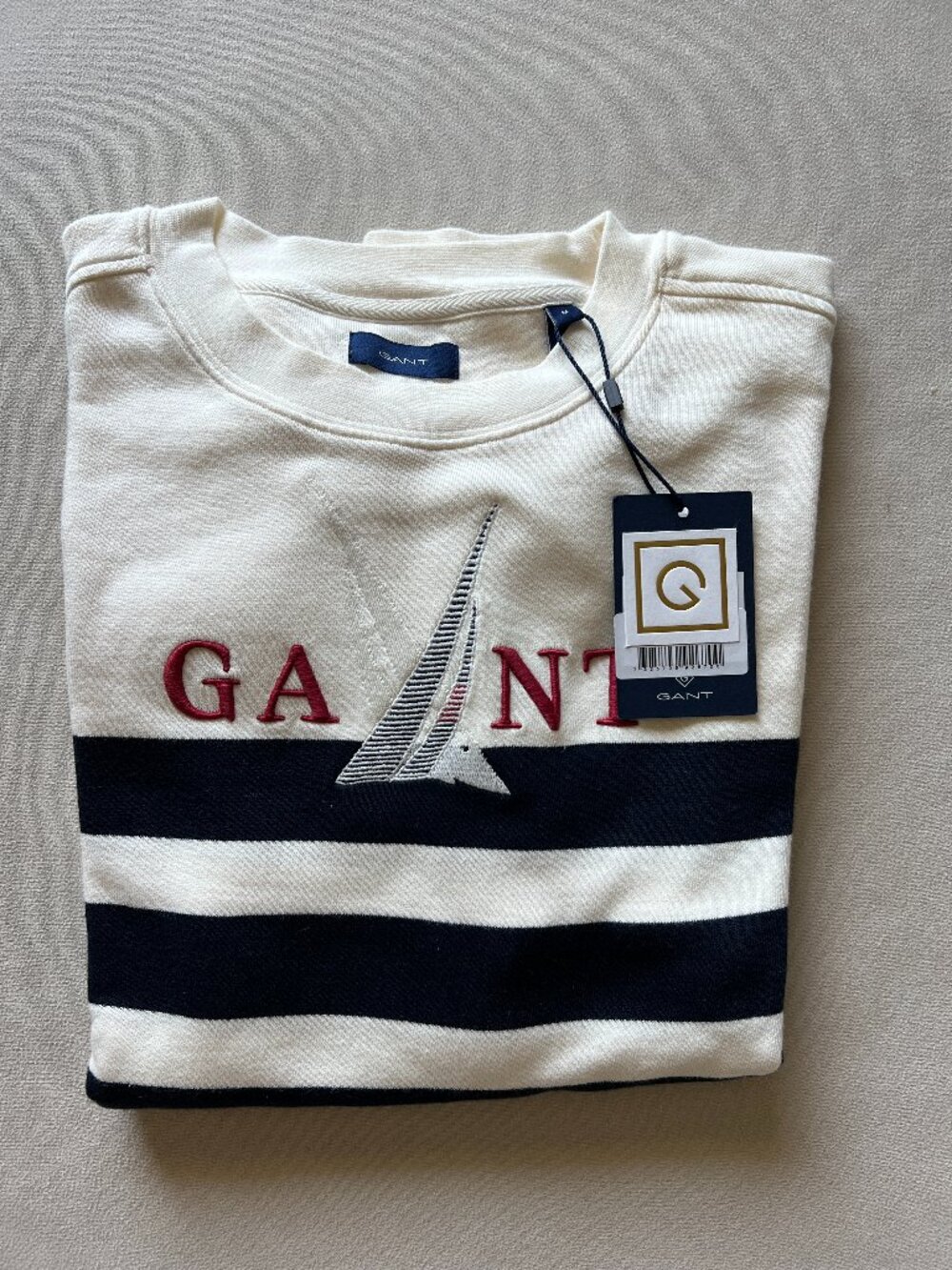 GANT crewneck sweatshirt in size M